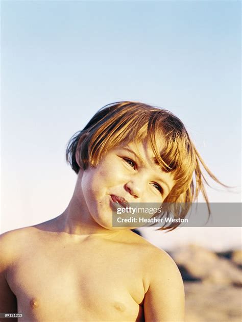 Blonde Girl At The Beach Stock Foto Getty Images