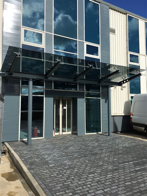 Steel And Glass Entrance Canopy Office Canopy Canopy Glass Luxury