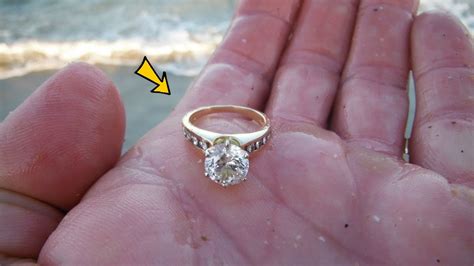 Woman Finds Diamond Ring On Beach When Jeweler Sees It He Tells Her This Youtube