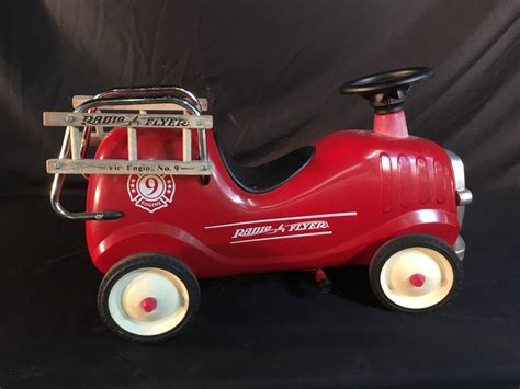 Vintage Radio Flyer Fire Truck Ride On Kids Toy 27 Long