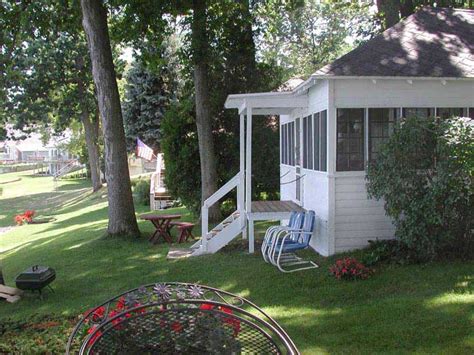 Our list has resale shops, consignment boutiques and vintage haunts. Grand Rapids Cottage | Sue and Eric Edberg