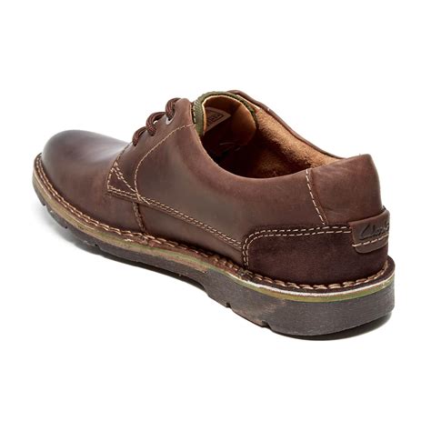Clarks Edgewick Plain Leather Shoes in Brown for Men - Lyst