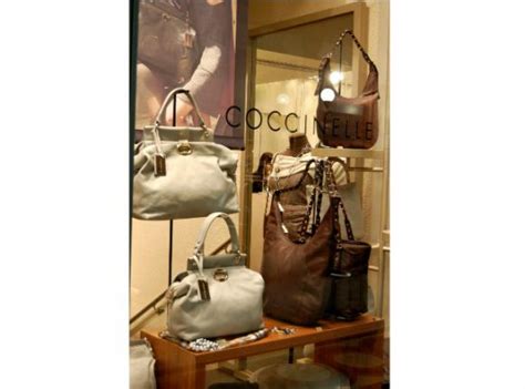 Confined by space and minimal interest, italian supermarkets are not a bastion of cutting looking for more than just kamut pasta? Souvenirs Shopping: 15 Authentic Italian Things To Buy in Rome