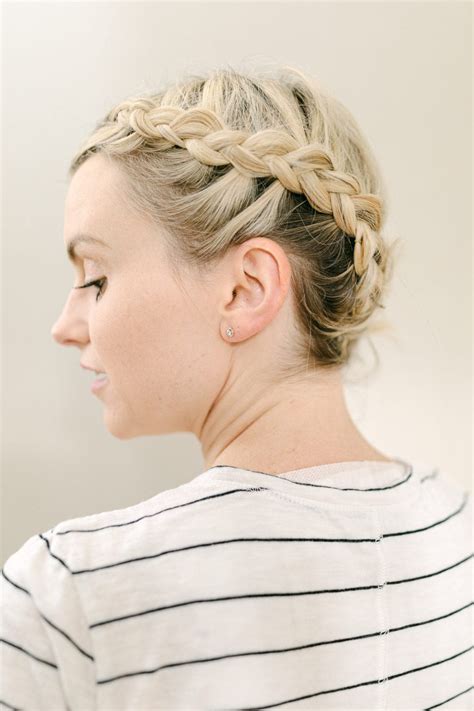 How To Create An Easy Halo Braid On Short Hair Poor Little It Girl