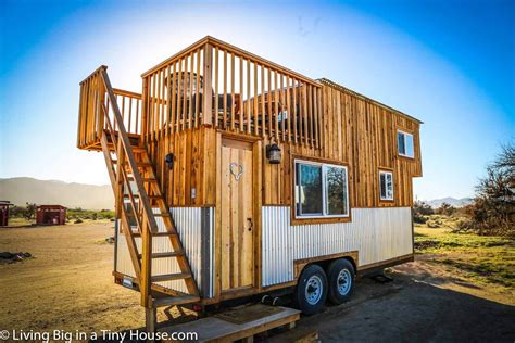 Living Big In A Tiny House Tiny House With Amazing Rooftop Balcony