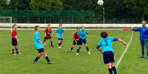 d1 teisbach mit drei siegen in drei spielen fc teisbach 1921 ev