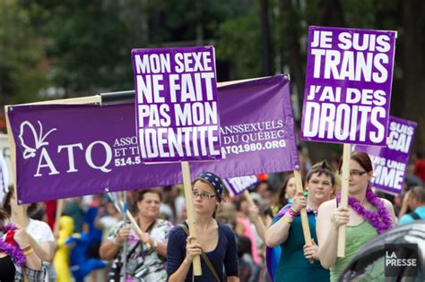 des transsexuels manifestent contre les procédures santé