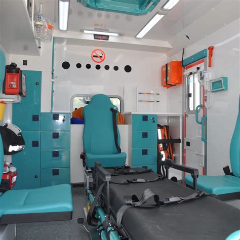 Ambulancia Para Cuidados Intensivos Ambmed15 Ambulancemed