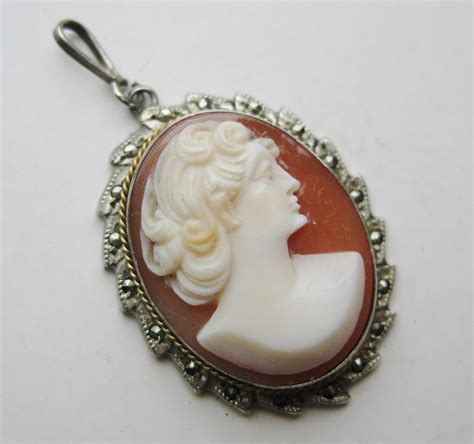 Vintage Hand Carved Fine 800 Silver Italian Shell Cameo Necklace Pendant
