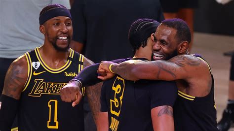 Bekijk onze lakers kobe jersey selectie voor de allerbeste unieke of custom handgemaakte items uit onze herenkleding shops. Lakers to wear Black Mamba jerseys in Game 2