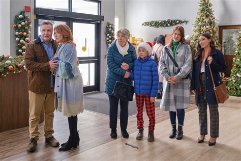 Hallmark Channels An Unexpected Christmas 2021 Stars Premiere