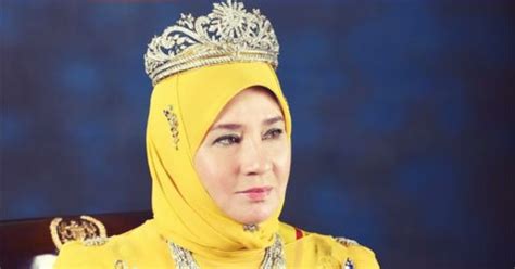 Dalam masyarakat islam di malaysia. Isu Tulisan Jawi : SPB Raja Permaisuri Agong Dah Bersuara ...