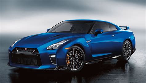 Nissan GT-R Back for 2023; Starts at $115,435 | MotorWeek