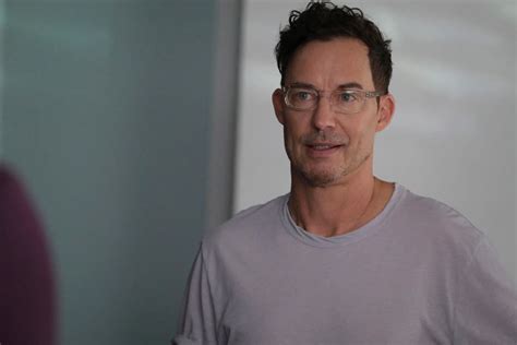 Superman Lois Director Tom Cavanagh Shares Looks At S Filming