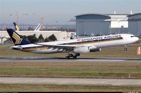 Airbus A330 343 Singapore Airlines Aviation Photo 1468336