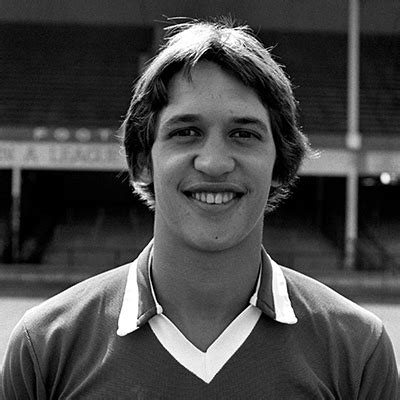 Gary winston lineker obe was english football's most famous striker in the 1980s and early 1990s. Leicester City Football Club TH แกรี่ ลินิเกอร์ (Gary Lineker) - Leicester City Football Club TH