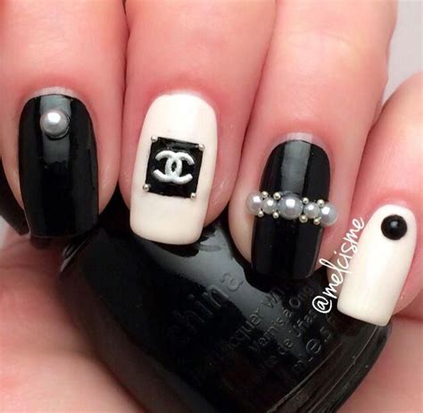 Chanel Nails By Instagram User Melcisme Decouñas Chanel Nails Design