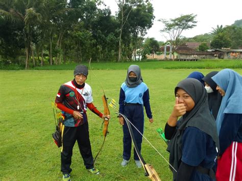 Kegiatan Ekstrakurikuler Panahan Smkn 1 Gedangsari Smkn 1 Gedangsari