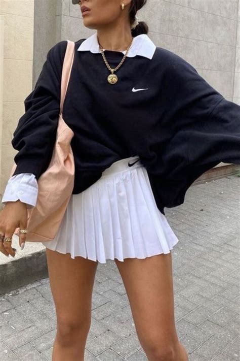 20 Trendy Preppy Outfit Ideas For Women That Look Classy