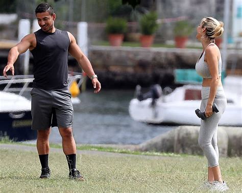 Samantha X Works Out With Hunky Personal Trainer In Sydney Daily Mail