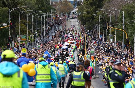 Here's what you need to while new south wales, victoria, and tasmania do not get a public holiday in any case due to their individual public holiday acts, queensland, south. More than 100,000 fans brave chilly weather and fill the ...