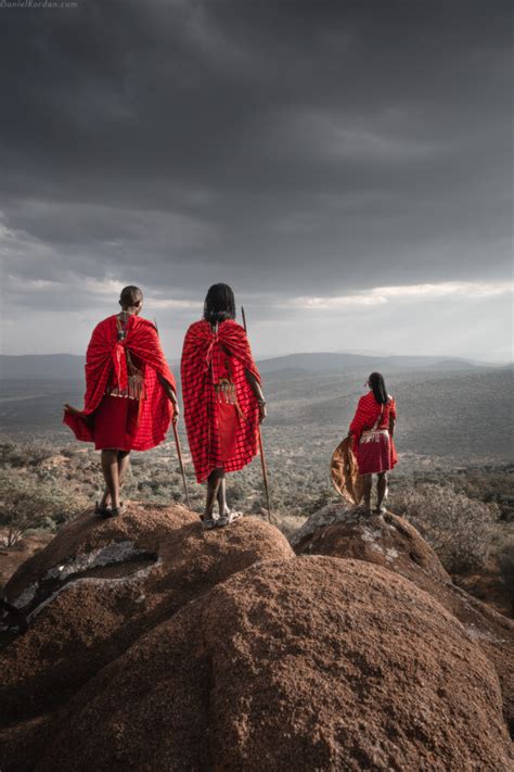 Fotógrafo Retrata Excursiones Con Tribus De Kenia Mongolia The