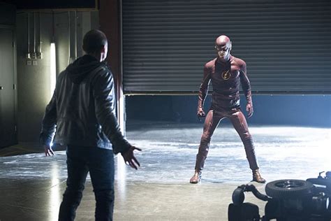 While nora grapples with unresolved anger over her father's disappearance in the future, barry and team flash must stop a powerful new meta, weather witch, from killing her own father, weather wizard. THE FLASH Season 1 Episode 7 Photos Power Outage | SEAT42F