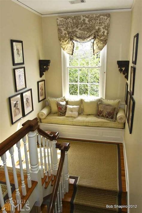 39 Incredibly Cozy And Inspiring Window Nooks For Reading