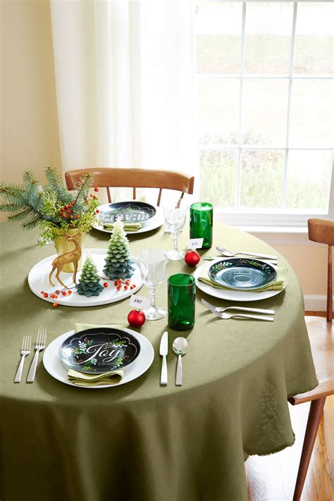 Christmas Table Setting Ideas To Make Your Guests Say Wow