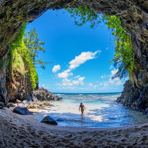 Earth Pics On Twitter Hidden Beach In Kauai Hawaii