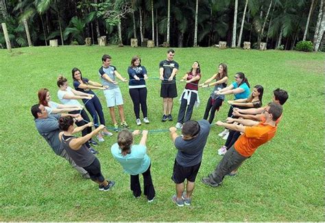 3 Outdoor Team Building Exercises