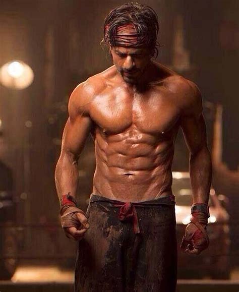 This Bollywood dad kicks off 8-packs! | Lifestyle News – India TV
