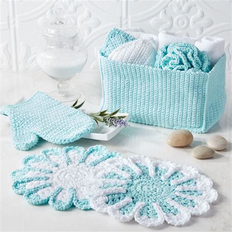 Use this free crochet set for bathroom pattern when you want to keep your washroom neat during the party. 15 Elegant Crochet Accessories for Your Home - Dabbles & Babbles