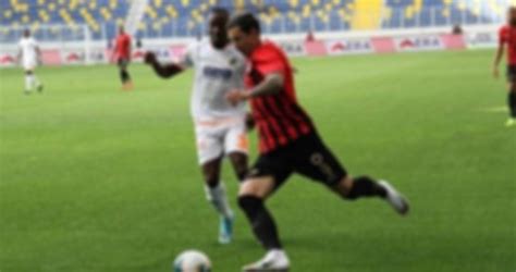 Serkan tokat'ın yöneteceği mücadele saat 17.30'da başlayacak. CANLI | Gaziantep FK - Alanyaspor - Spor Haberleri