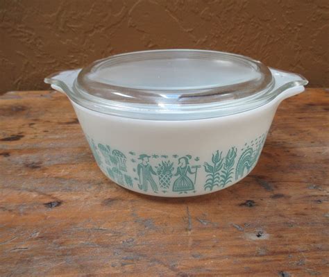 Vintage Pyrex 472 In Turquoise On White Amish Butterprint One Etsy