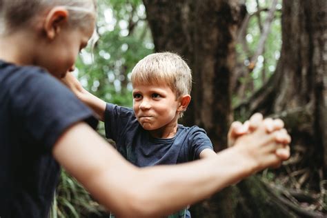 Your Complete Guide To Rough And Tumble Play — Wildlings Forest School