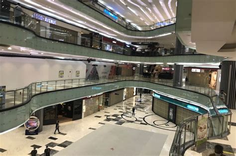 Kembali Buka Tengah Hari, Lippo Mall Puri Sepi Pengunjung