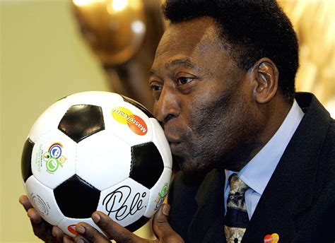 Soccer Icon Pelé Dead At 82 After Health Battles