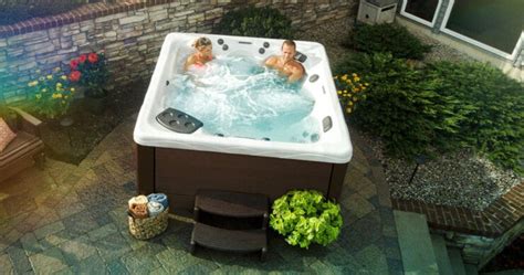 Sore Muscles And Hot Tubs Can Soaking Really Help Master Spas Blog