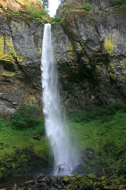 Elowah Falls Columbia River Gorge National Scenic Area In Oregon Les