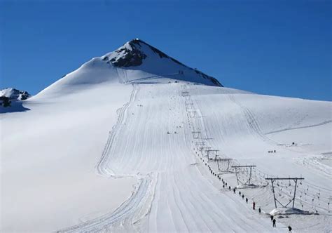 Stelvio Pass Ski Resort Info Guide Passo Dello Stelvio Italy Review