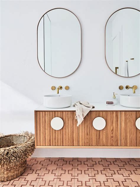 3 Reasons Why a Toilet-Less Bathroom is a Winner - realestate.com.au