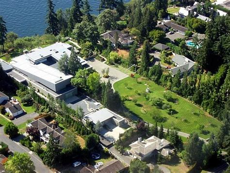 Last valued at $127 million, the mansion has 7 bedrooms and 18.75 bathrooms. Bill Gates' House - a Technological Marvel