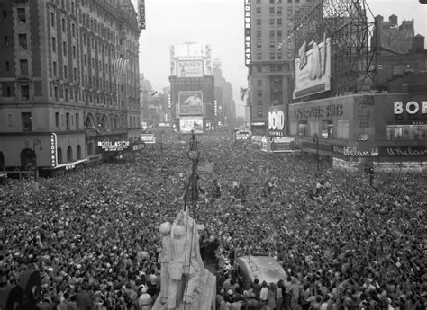 Times Square Celebration Of Victory Over Japan August 1945 Ushistory
