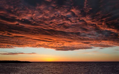 Red Sunset Over Lake Michigan Wallpaper 1920x1200 31611