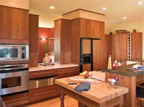 Thomasville everyday must haves are designed to maximize your kitchen's efficiency and provide every possible inch of usable storage space. Stylish and elegant frameless cabinets in contemporary ...