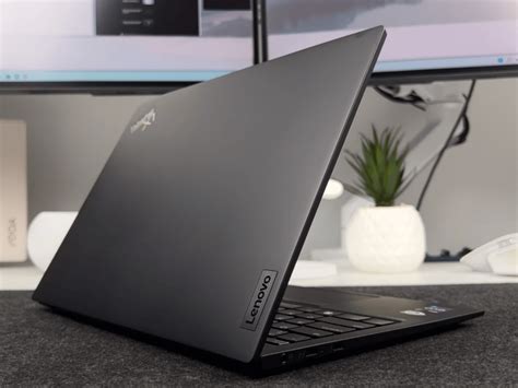 Lenovo Thinkpad X1 Nano Gen 2 Review Ultra Portable With Added Power