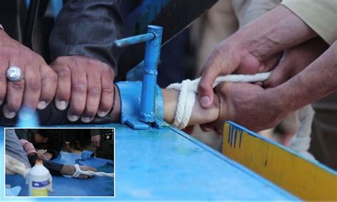 Sickening Moment Isis Cut Off Thiefs Hand With Guillotine Daily Mail Online