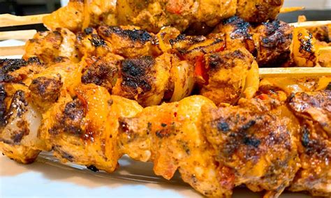 How To Make Turkish Chicken Tawook Kebab Tavuk Şiş Raihanas Cuisines