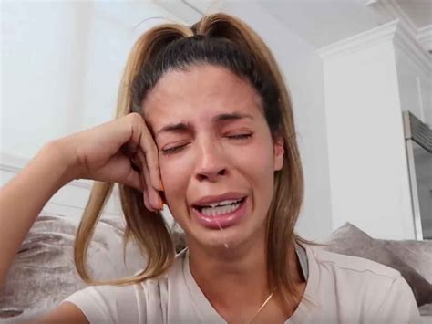 Youtuber Laura Lee Apologizes For Racist Tweet That Isnt Who I Am Today